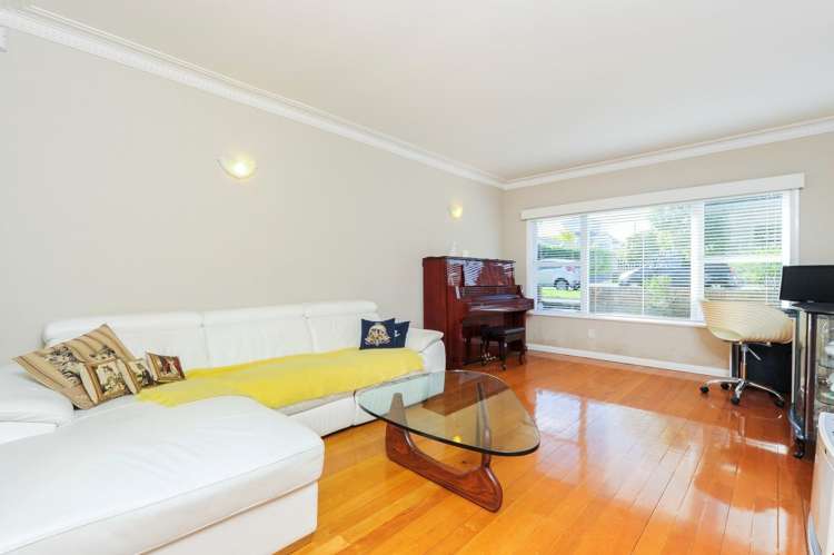 2/31 Clonbern Road Remuera_1
