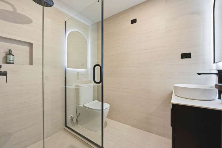 13 Torino Street Pt England_23