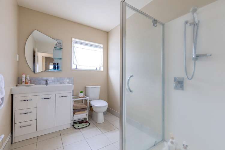 90 Mcleod Road Te Atatu South_10