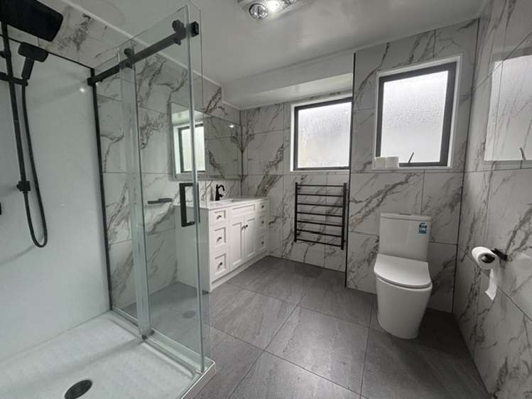 168 Solar Road Glen Eden_11