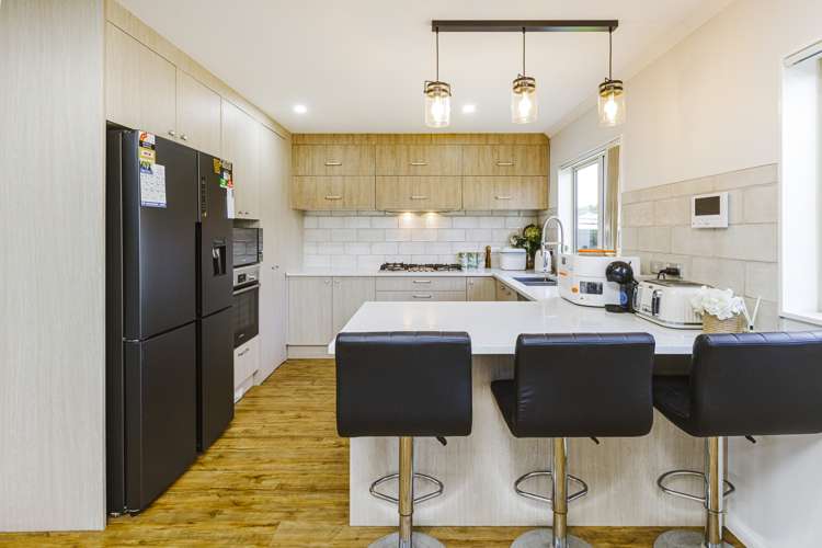 5 Survila Street Takanini_10