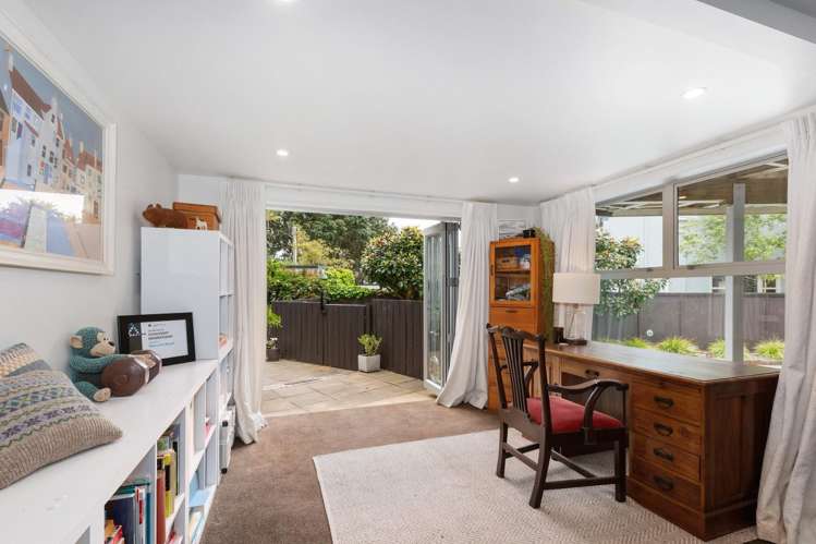 15 Kowhai Street Eastbourne_21
