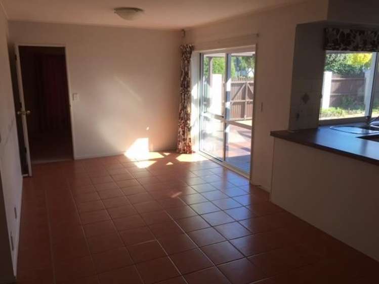 2 Gairloch Place Wattle Downs_10