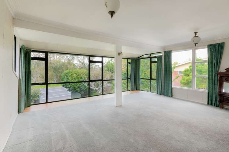 842 River Road Chartwell_11