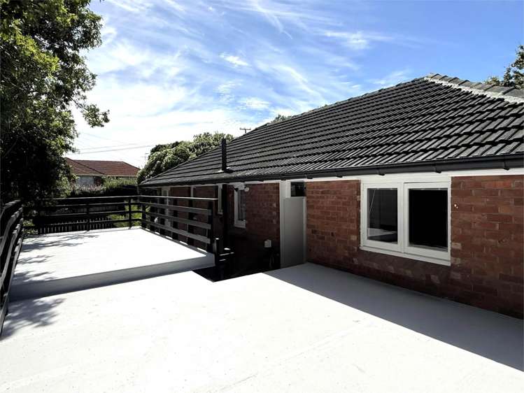 7 Vodanovich Road Te Atatu South_14