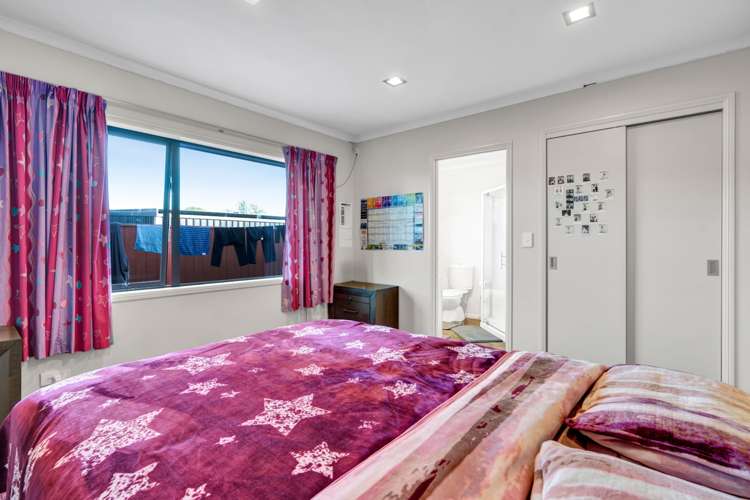 5d James Drive Bell Block_13