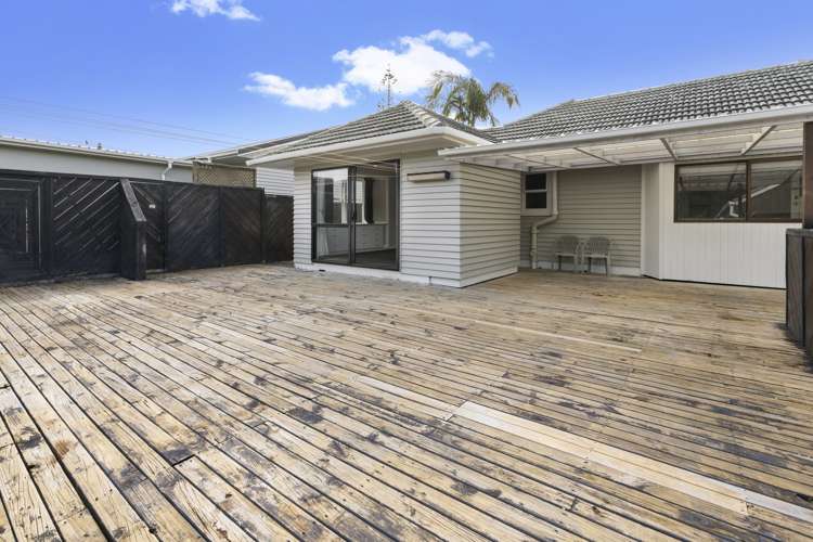 13 Sunray Avenue Titirangi_10