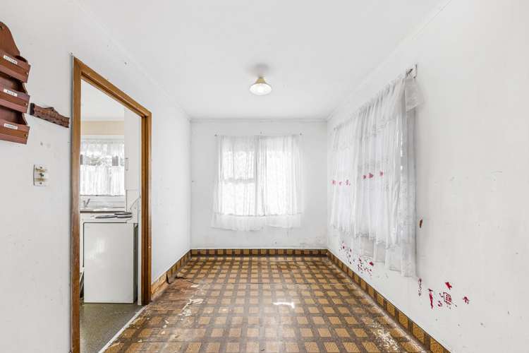 15 Tindall Crescent Otara_7