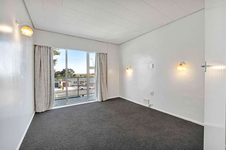 2/341 Devon Street West New Plymouth_8
