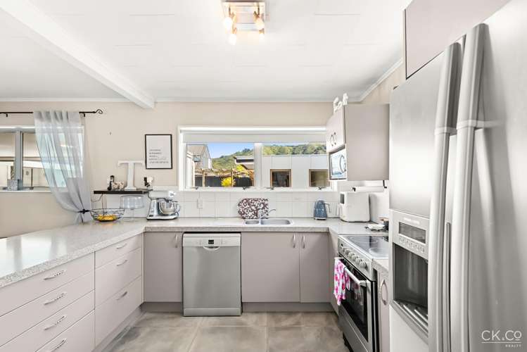 91 California Drive Totara Park_6