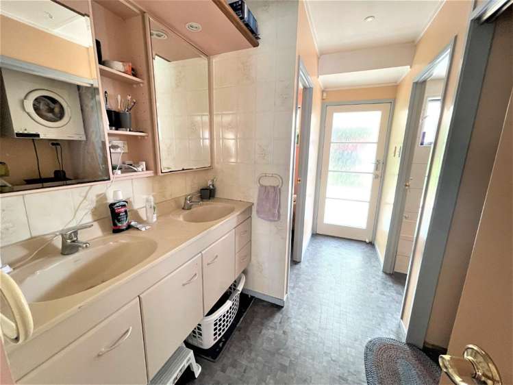 69 Chilcott Rd Henderson_8