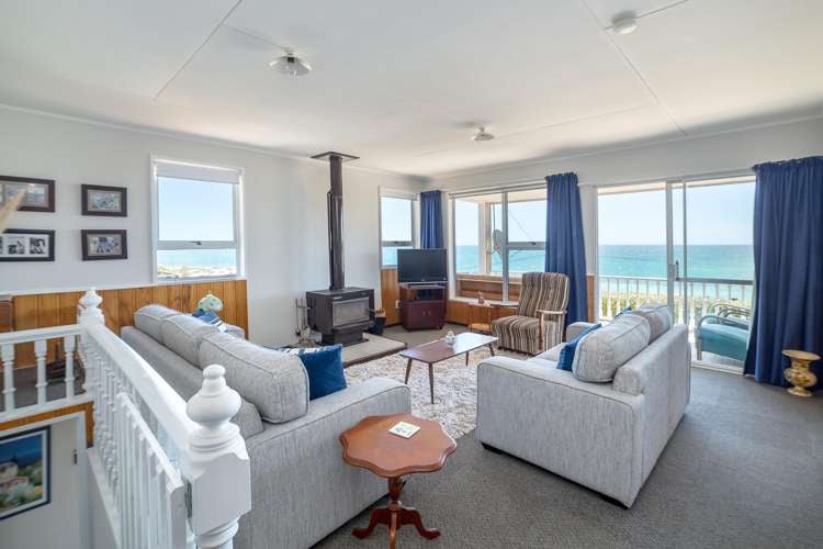 44 Seaview Avenue Cape Palliser_2