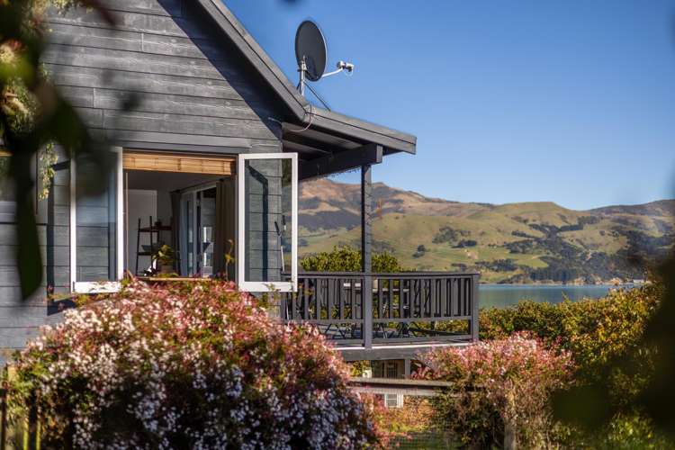 217 Beach Road Akaroa_3