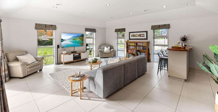 158 Raumati Road Raumati Beach_13