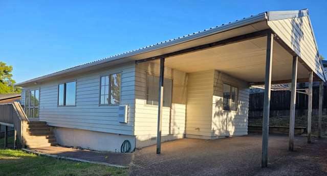 Newly Renovated, Private, Sunny, 3 bedroom!