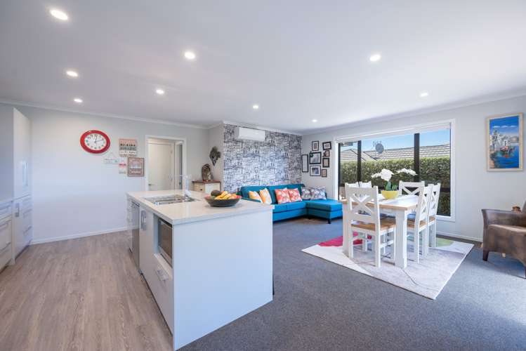 24 Concordia Drive Richmond_11