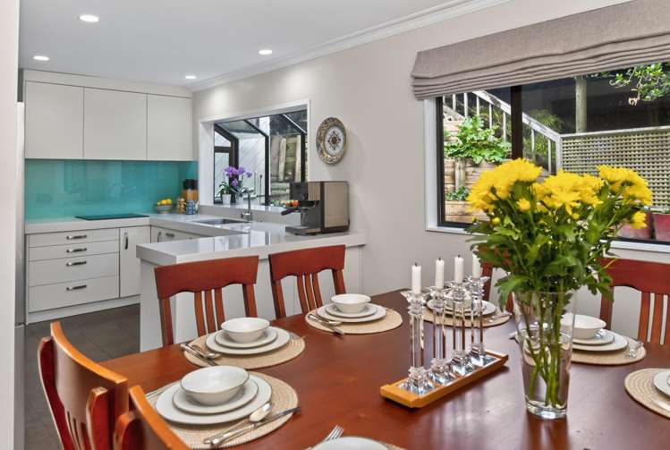 24C Charles Dickens Drive Mellons Bay_12