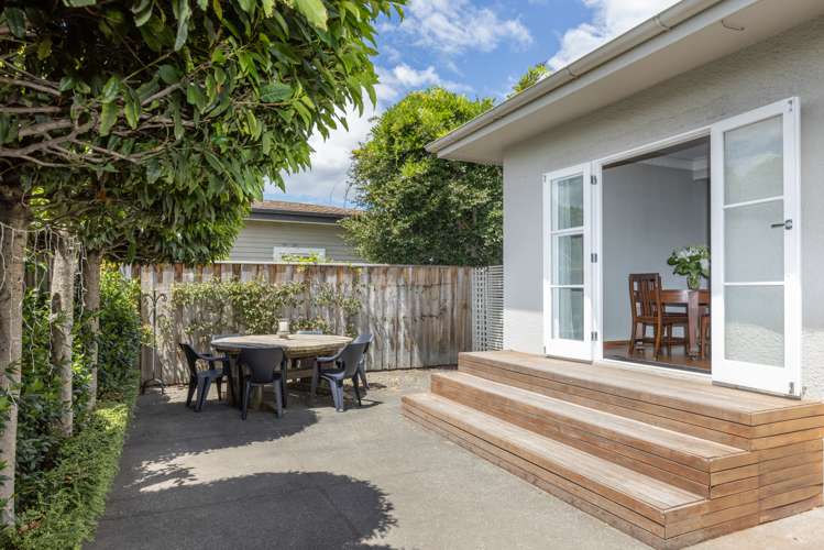 98 Duchess Crescent Mayfair_3