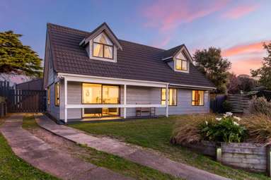 23 James Cook Drive_3