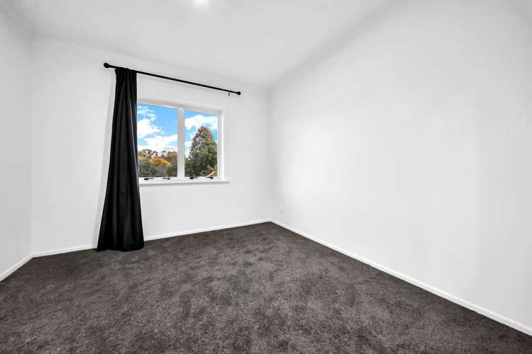 24 Laxon Avenue Otara_21