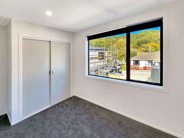 4/11 Lees Grove Wainuiomata_10