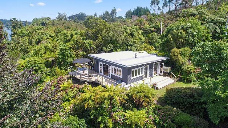 A leasehold property at 875 State Highway 30, in Tikitere, overlooking Lake Rotoiti has an asking price of $400,000. Photo / Supplied