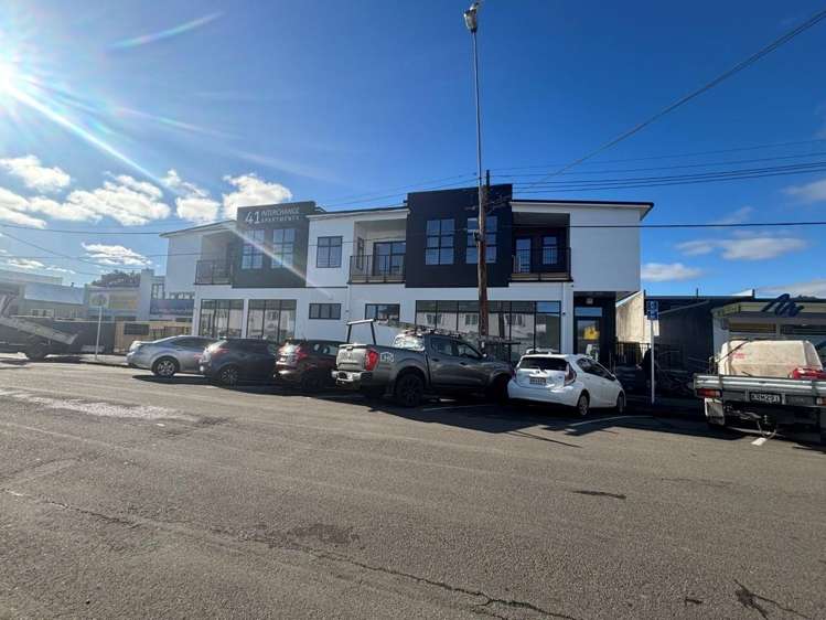 41 Birch Street Hutt Central_1