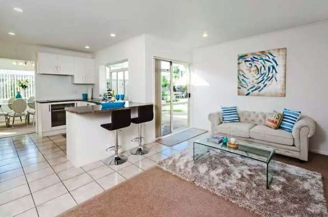 112 Marina View Dr 11426_2