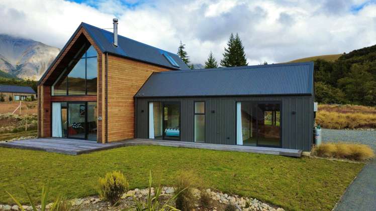 50 Luge Loop Castle Hill_38