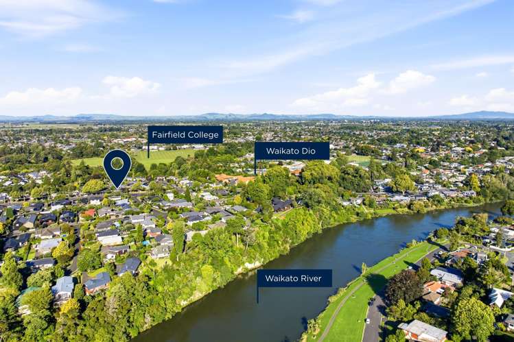 720A River Road Chartwell_22