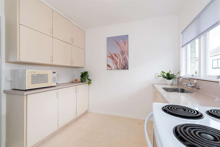 2/8 East Coast Road Milford_5