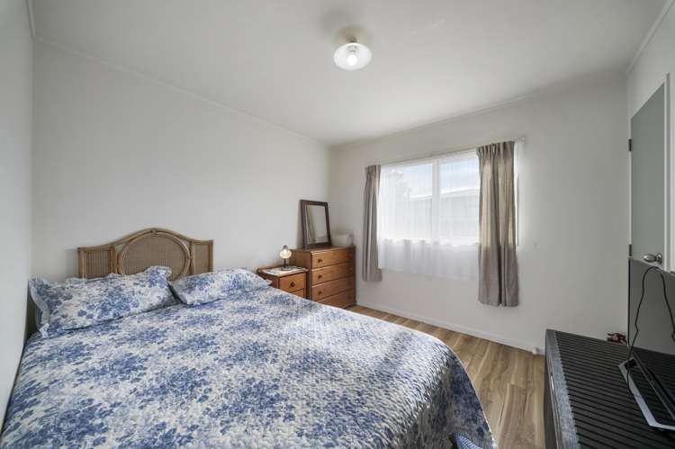 65A Cobham Crescent Kelston_7