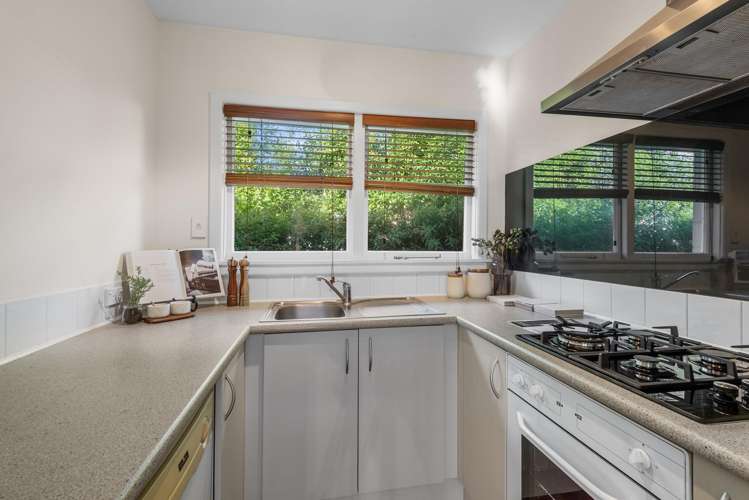 2/19 Repton Street Merivale_5