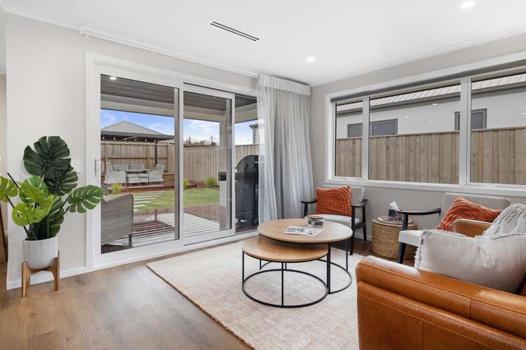 8 Strowan Avenue Elgin_35