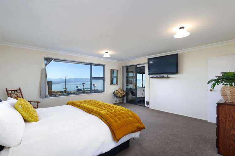 328 Princes Drive Britannia Heights_12