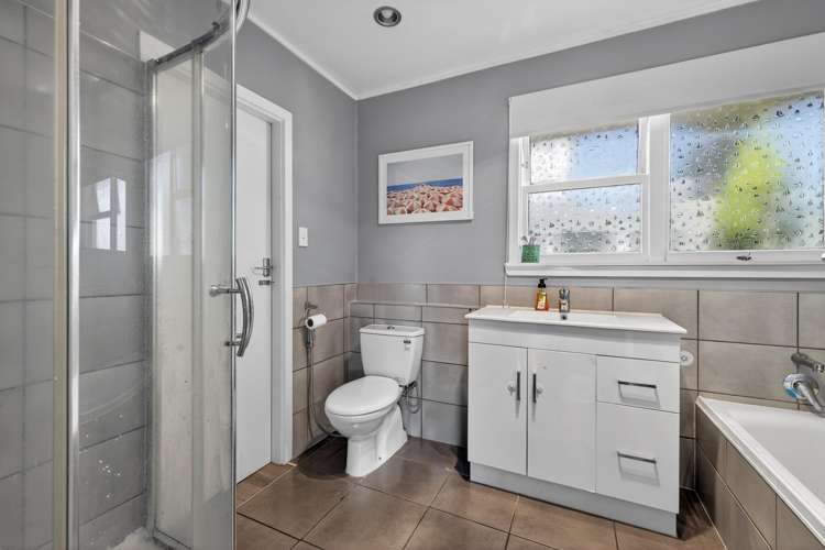 84 Bickerton Street Wainoni_11