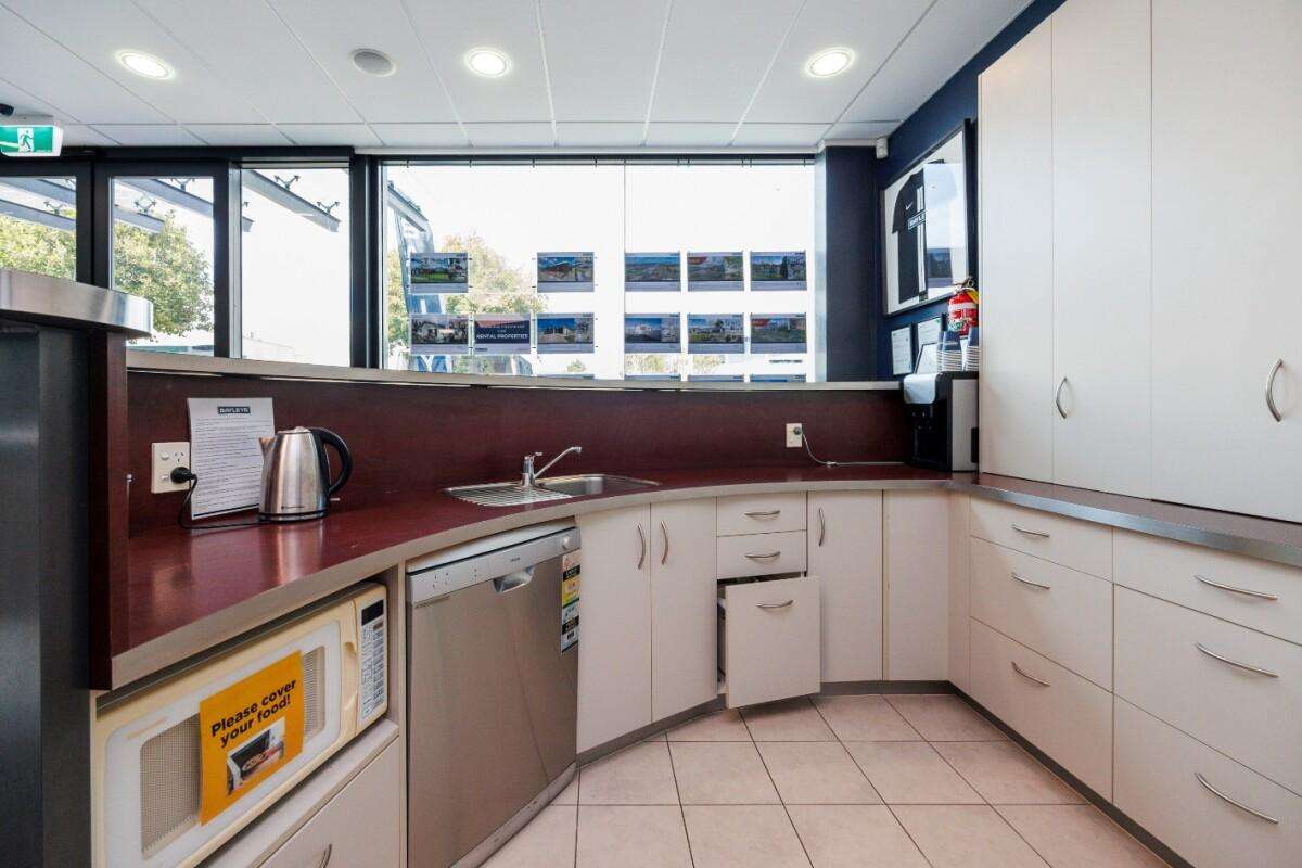 243 Broadway Avenue_5