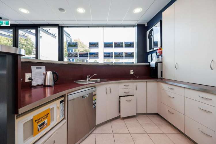 243 Broadway Avenue City Centre_9