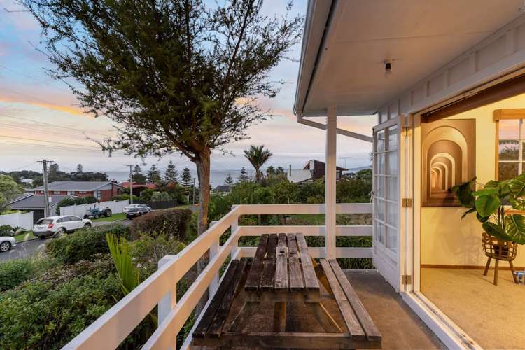 87 Deep Creek Road Waiake_11