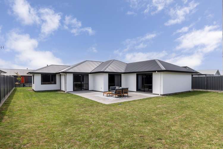 29 Hikawera Drive Frimley_1