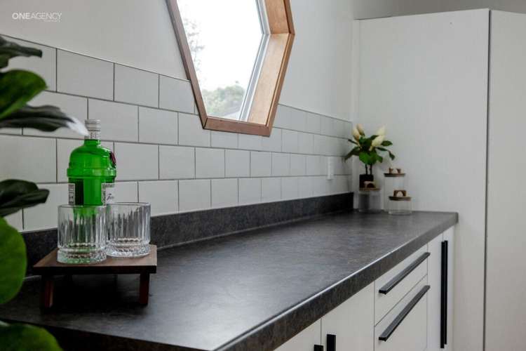 86 Bealey Street Hokitika_11
