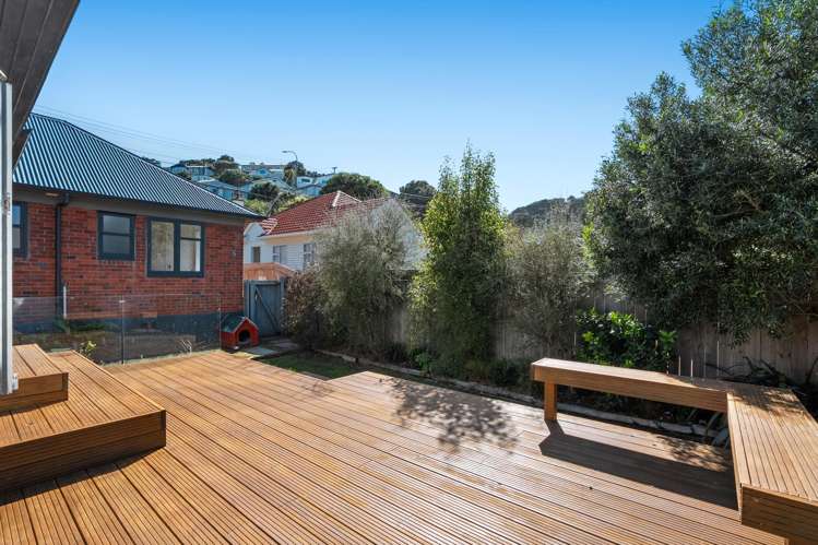 544 Broadway Strathmore Park_24