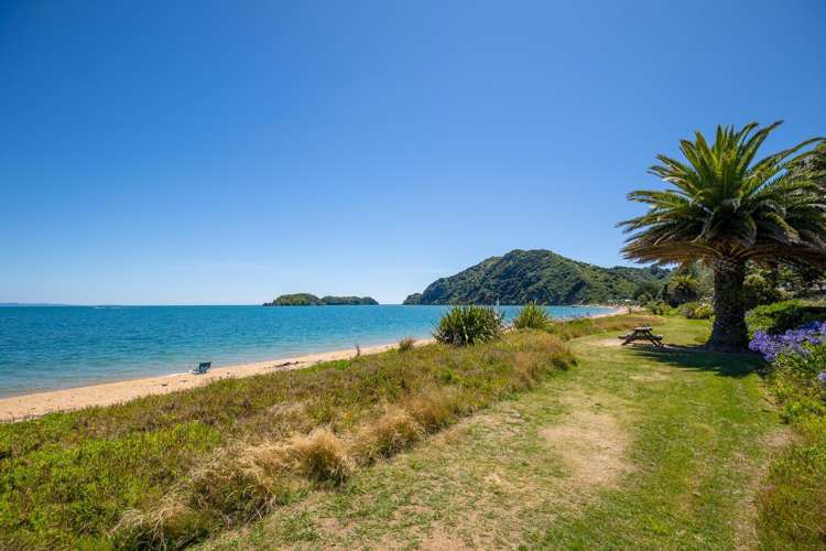 32 Peninsula Road Takaka_13