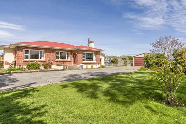 73 Devereux Road Winton_1