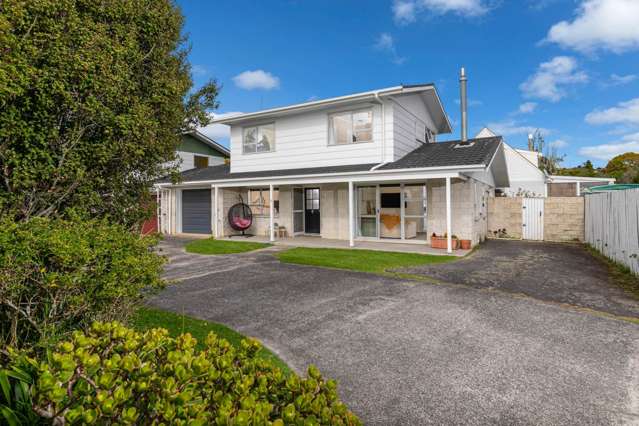 1/10 Mannering Place Hillcrest_1