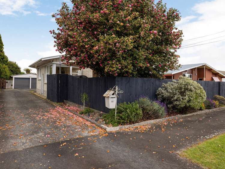 11 Forth Crescent Glenview_22