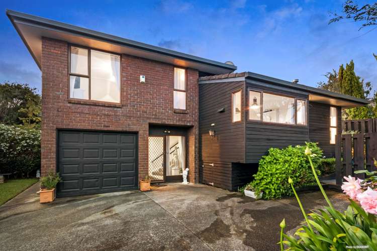 2/2 Fairbanks Place Glendene_24