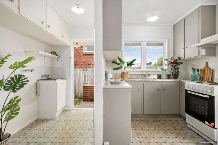 2/2b Dowling Place Pakuranga_8