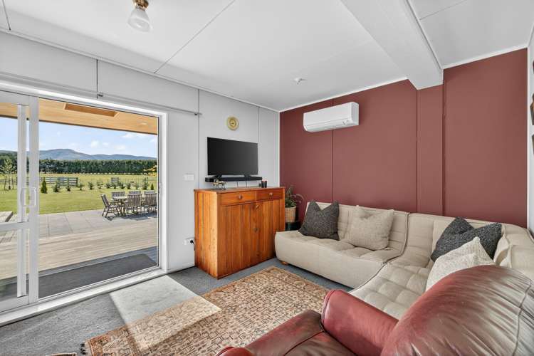 449 Ashley Road Cust_10