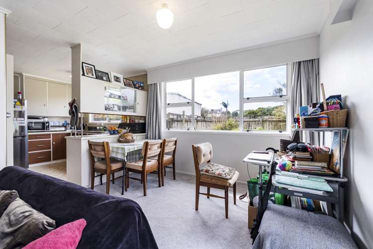 2/137A Ngamotu Road Spotswood_3
